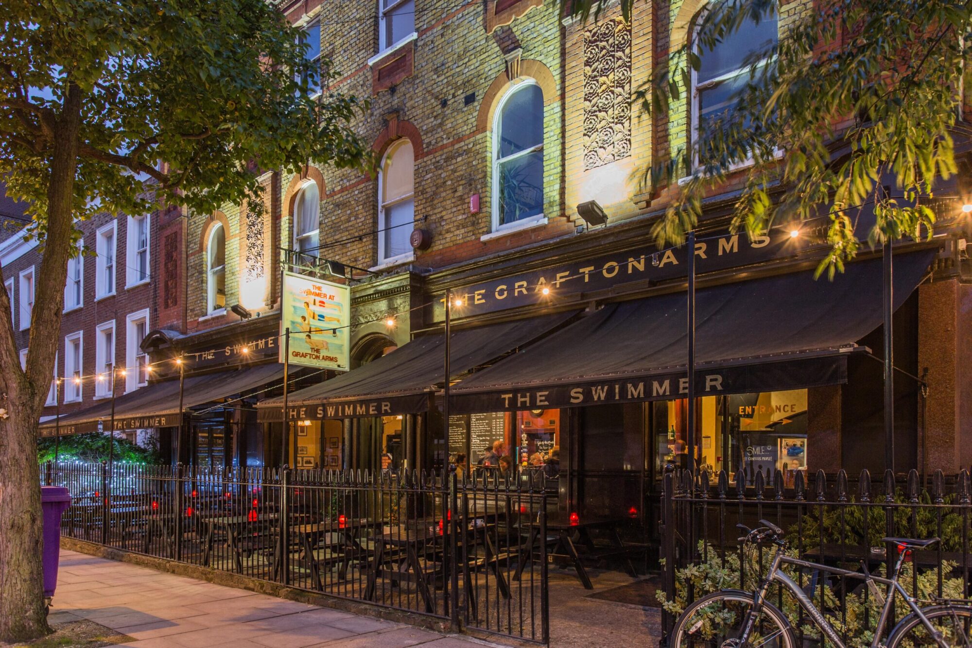 The exterior of the Grafton Arms in Holloway.