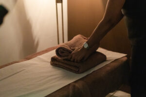 A picture of a beauty salon table in Aquarius Beauty being set out