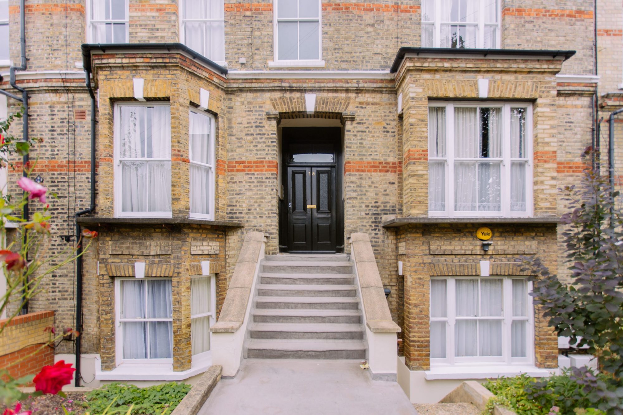 A picture of a large double fronted Victorian property that Davies & Davies manage where individuals have made an investments in buy-to-let property.